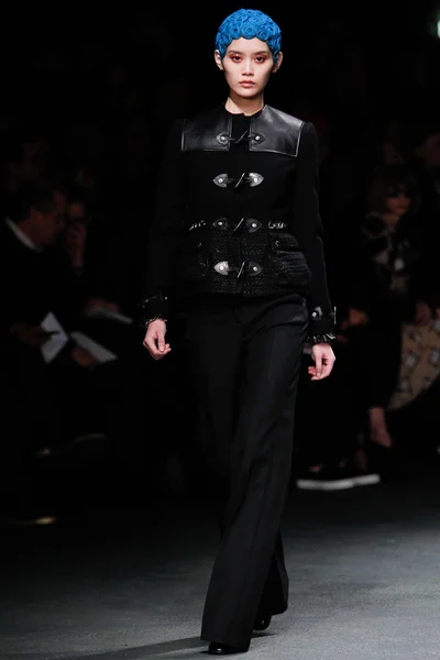 Look 33